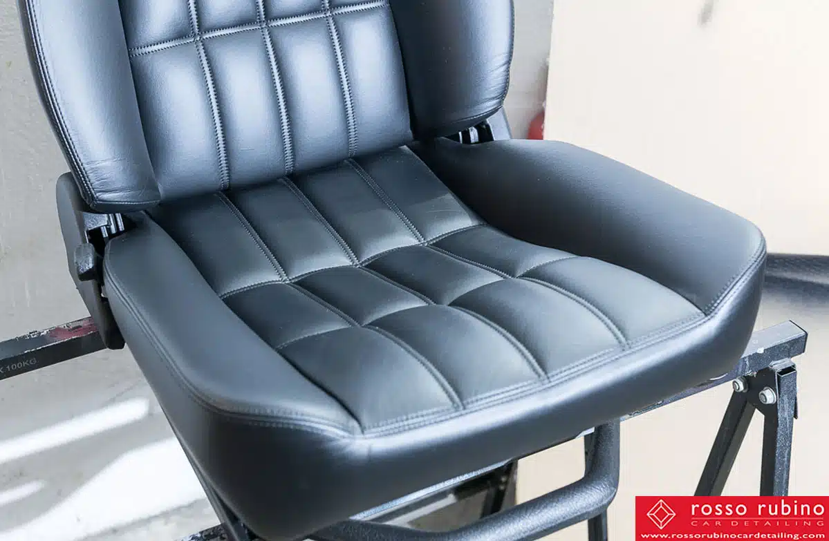 Restauro Pelle - Ferrari 328 42 restauro pelle 06 sb