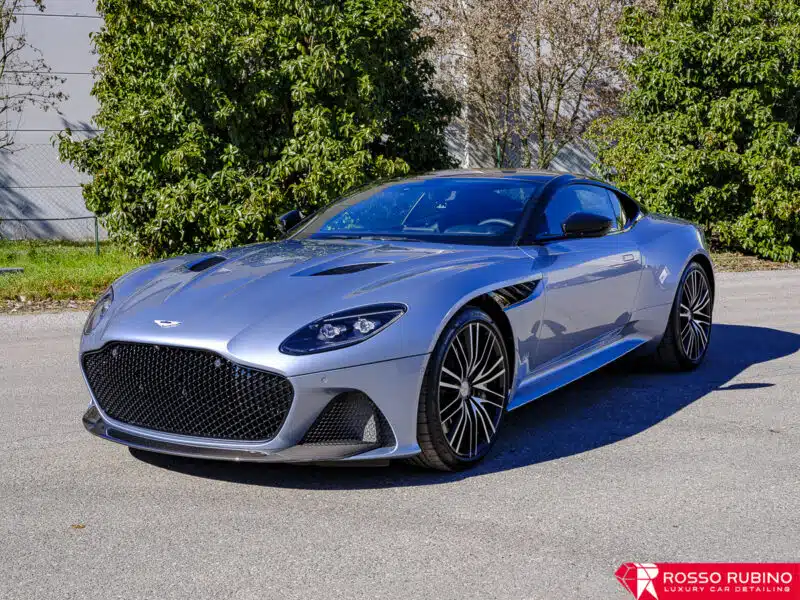 ASTON MARTIN DBS
