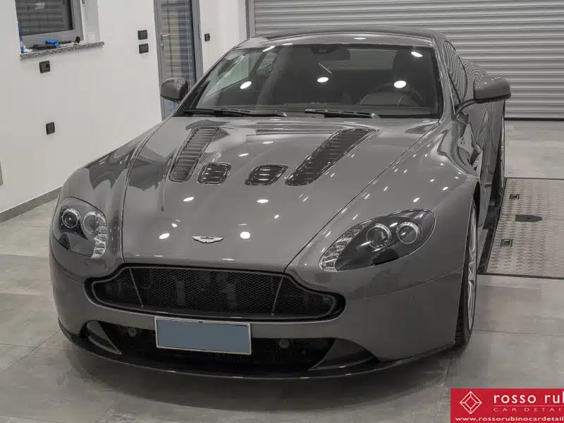 ASTON MARTIN VANTAGE V12