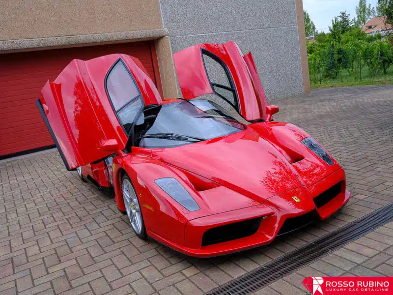FERRARI ENZO 1