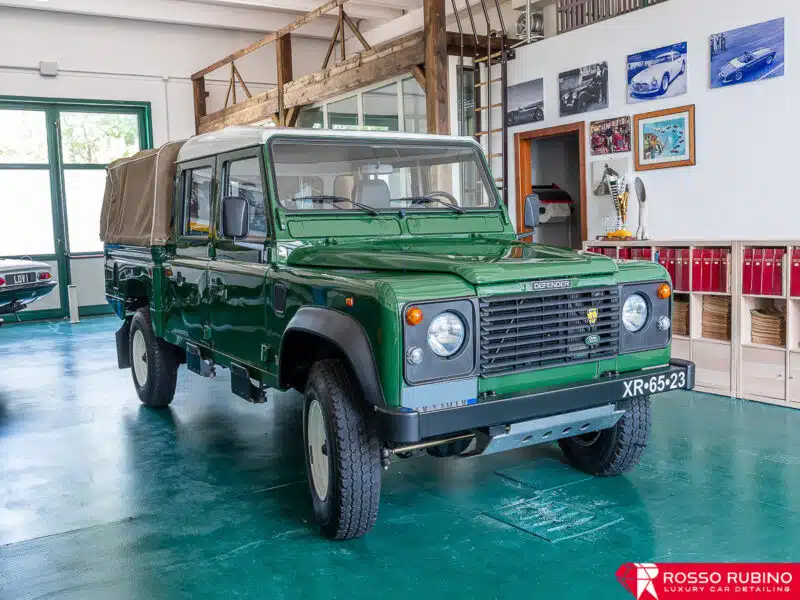 LAND ROVER DEFENDER 110